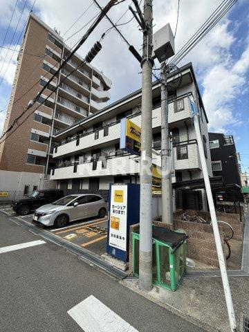 エトワール高殿の駐車場