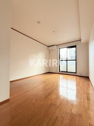 エトワール高殿の居間