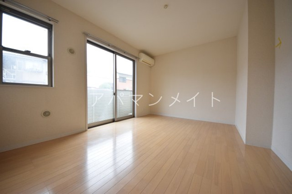 【オリビエートの居間】