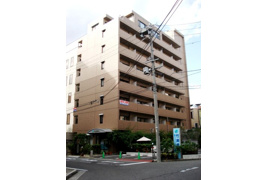 松本市深志のマンションの外観