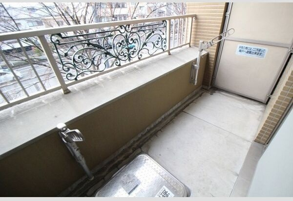 【FJ日進通のバルコニー】