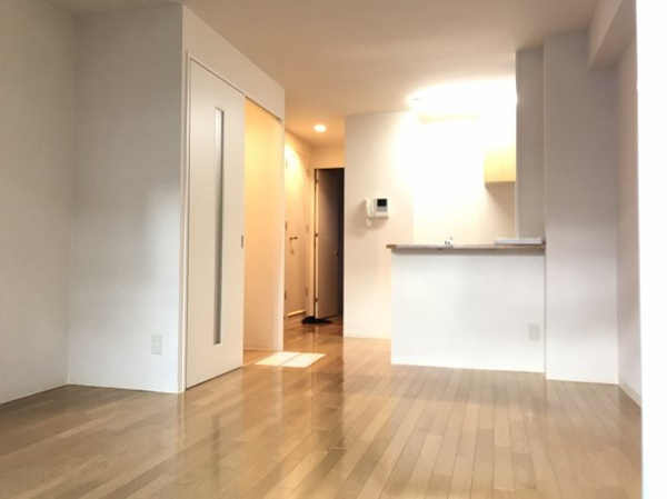 モンテローザ北斗町の居間