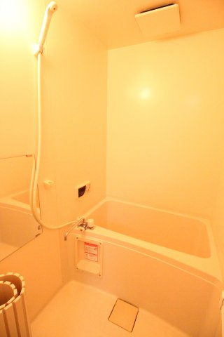 ピレーネ垂水の浴室