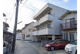 笠岡市富岡のアパートの外観