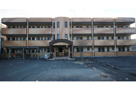 甲斐市長塚のマンションの外観