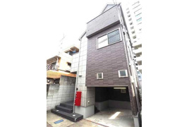 新宿区左門町の戸建ての外観