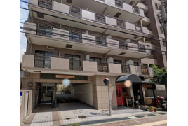 アール江坂駐車場の外観