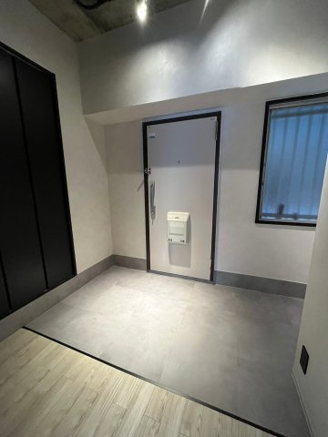 サンハイム南森町の居間