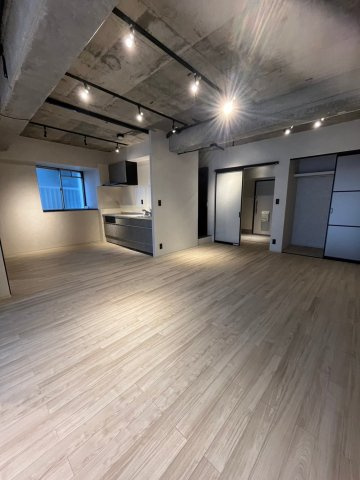 サンハイム南森町の洋室