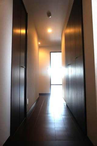 【ラ・メゾン東山の玄関】