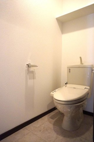 【ラ・メゾン東山のトイレ】