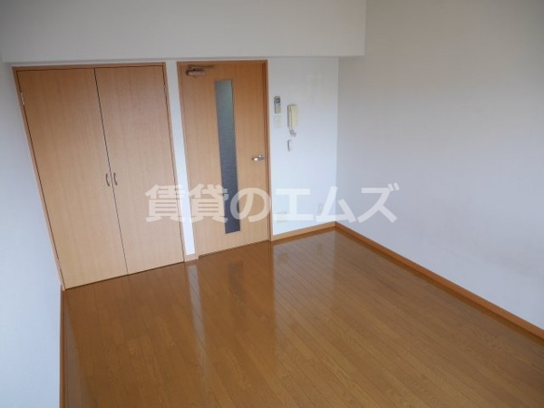 オリンピア竹下の洋室