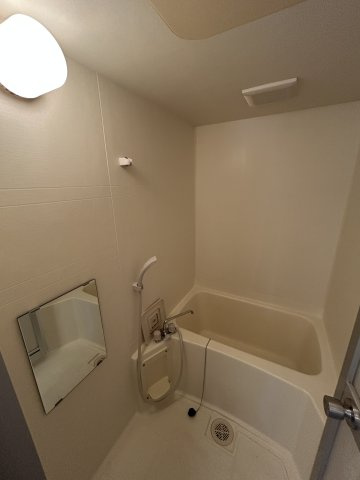 【グランパレの浴室】