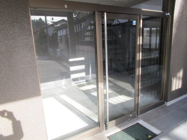 【高山市江名子町の店舗一部の写真】