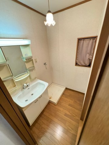 【豊中市玉井町戸建ての洗面所】