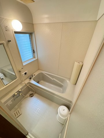 【豊中市玉井町戸建ての浴室】