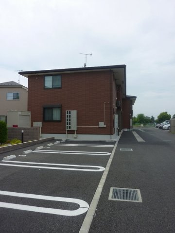 オリーブハウスの駐車場