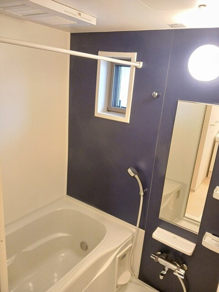 オリーブハウスの浴室