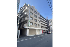 ニュー京阪マンションの外観