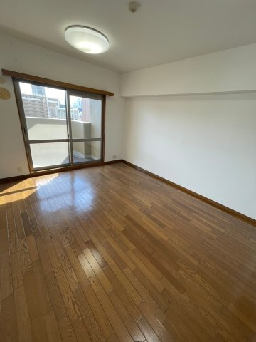 リベールシティ北梅田グランシャリオの居間