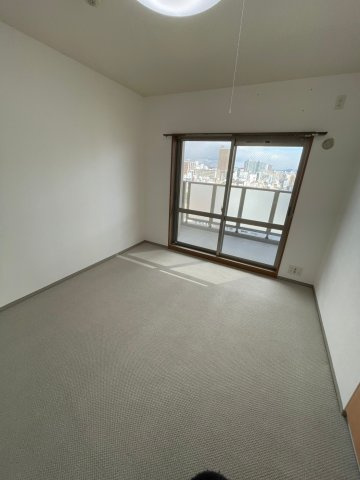 リベールシティ北梅田グランシャリオの居間