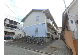 ベイシティ春日駐車場の外観