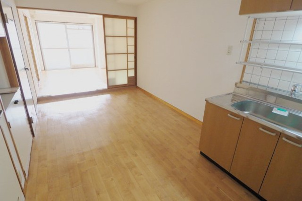 【レジデンスウエキの居間】