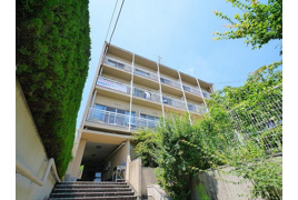 ガーデンハイツ高川の外観