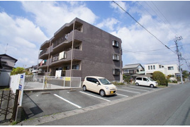 磐田市国府台のマンションの外観