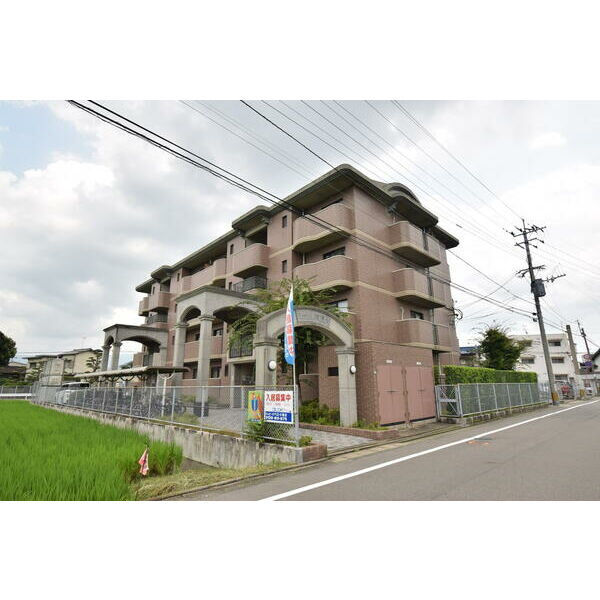 ローヤル南福岡の外観