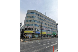 トーシン信濃町駅前ビルの外観