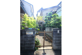 愛宕山貸家の外観