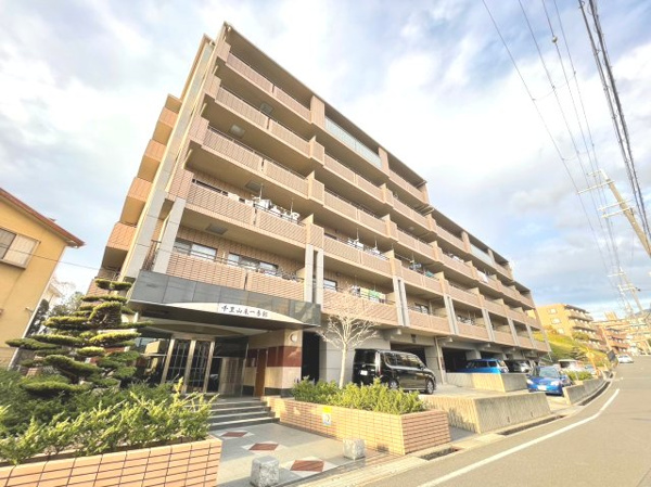 千里山東一番館の画像