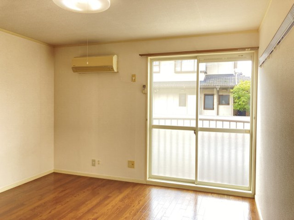 【ストリーム津島の居間】