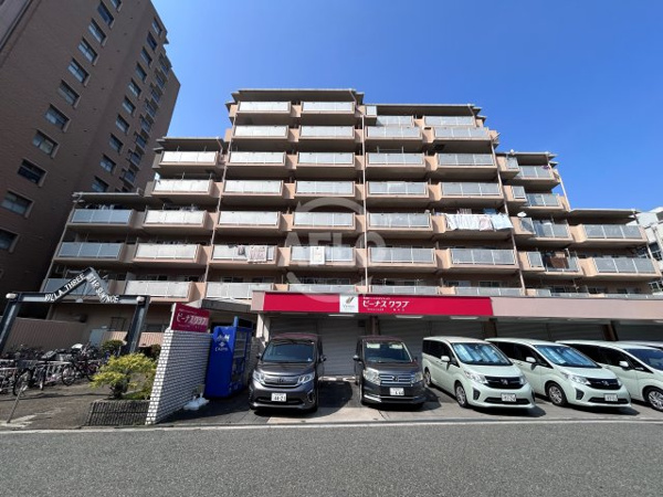 ヴィラスリースター住之江の外観