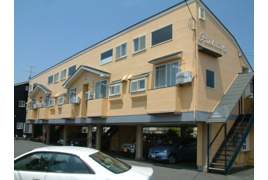 パステルコートEASTの外観