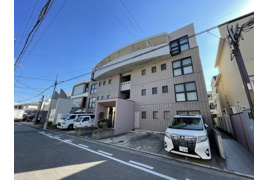 フローラルコートの外観
