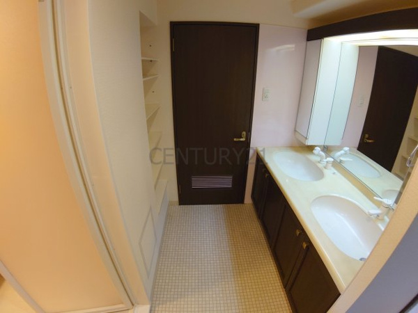 ラビスタ宝塚イーストヴィラ１番館の洗面所