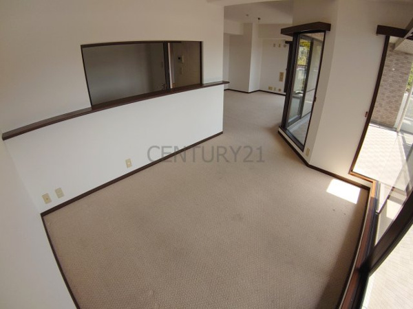 ラビスタ宝塚イーストヴィラ１番館の居間