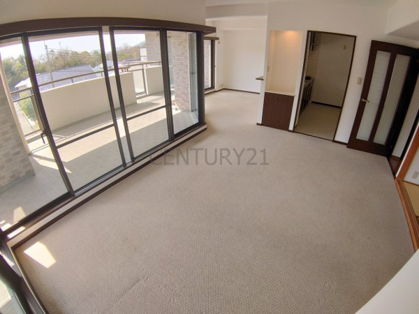 ラビスタ宝塚イーストヴィラ１番館の居間