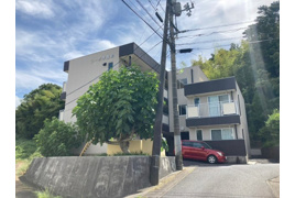 コーポ学園前の外観