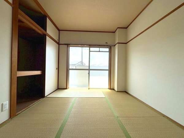 滝谷ユタカハイツの和室