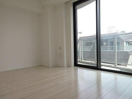 シティハウス四谷三丁目の洋室