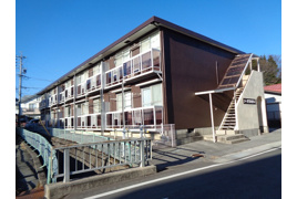 岡谷市山下町のアパートの外観