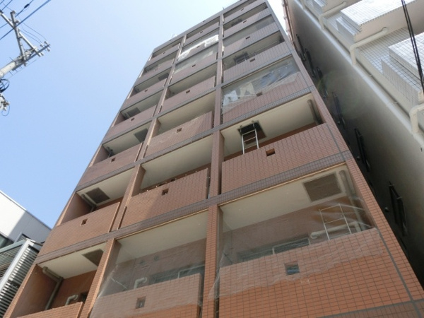 リアルテ湊川公園の外観