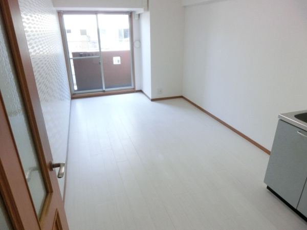 リアルテ湊川公園の洋室