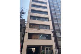 小室ビルの外観