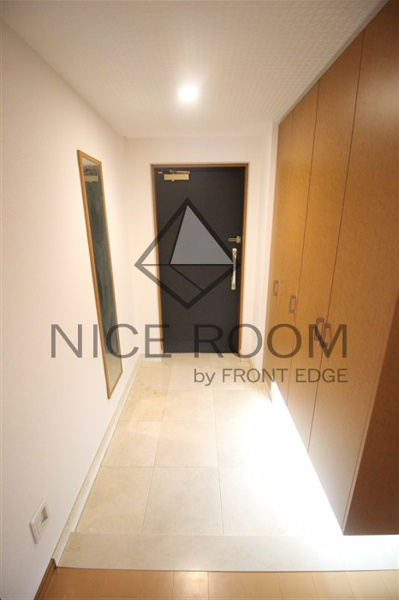 リーガル四ツ橋立売堀Ⅱの玄関