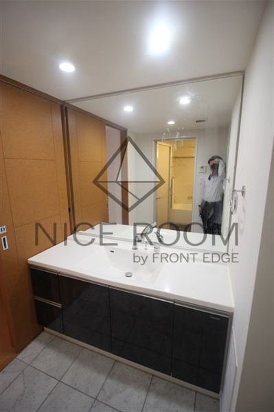 リーガル四ツ橋立売堀Ⅱの独立洗面台