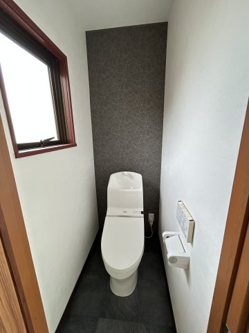 【塚越ビルのトイレ】
